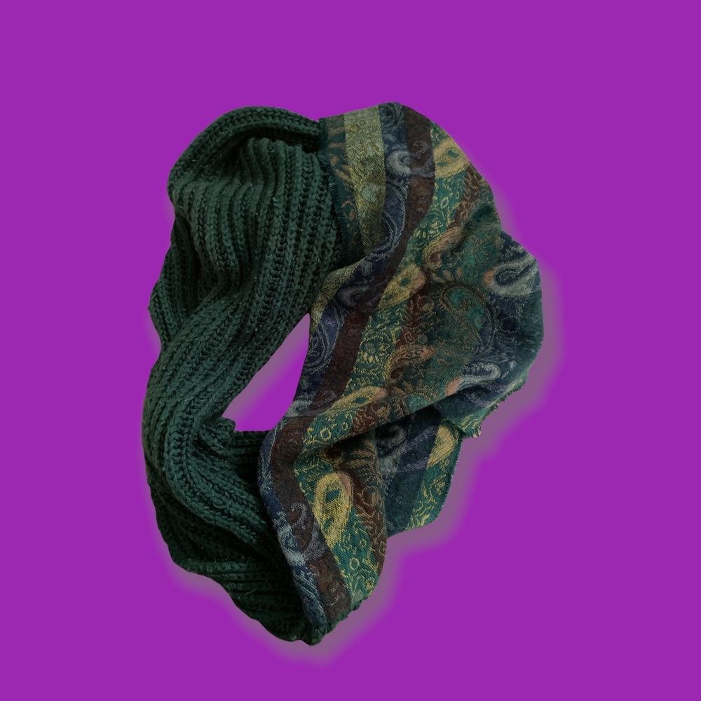 GREEN AND BLUE GREEN INFINITY SCARF